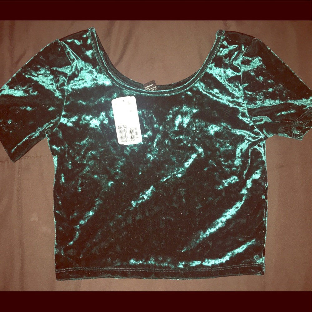 VALOUR H&M CROP TOP